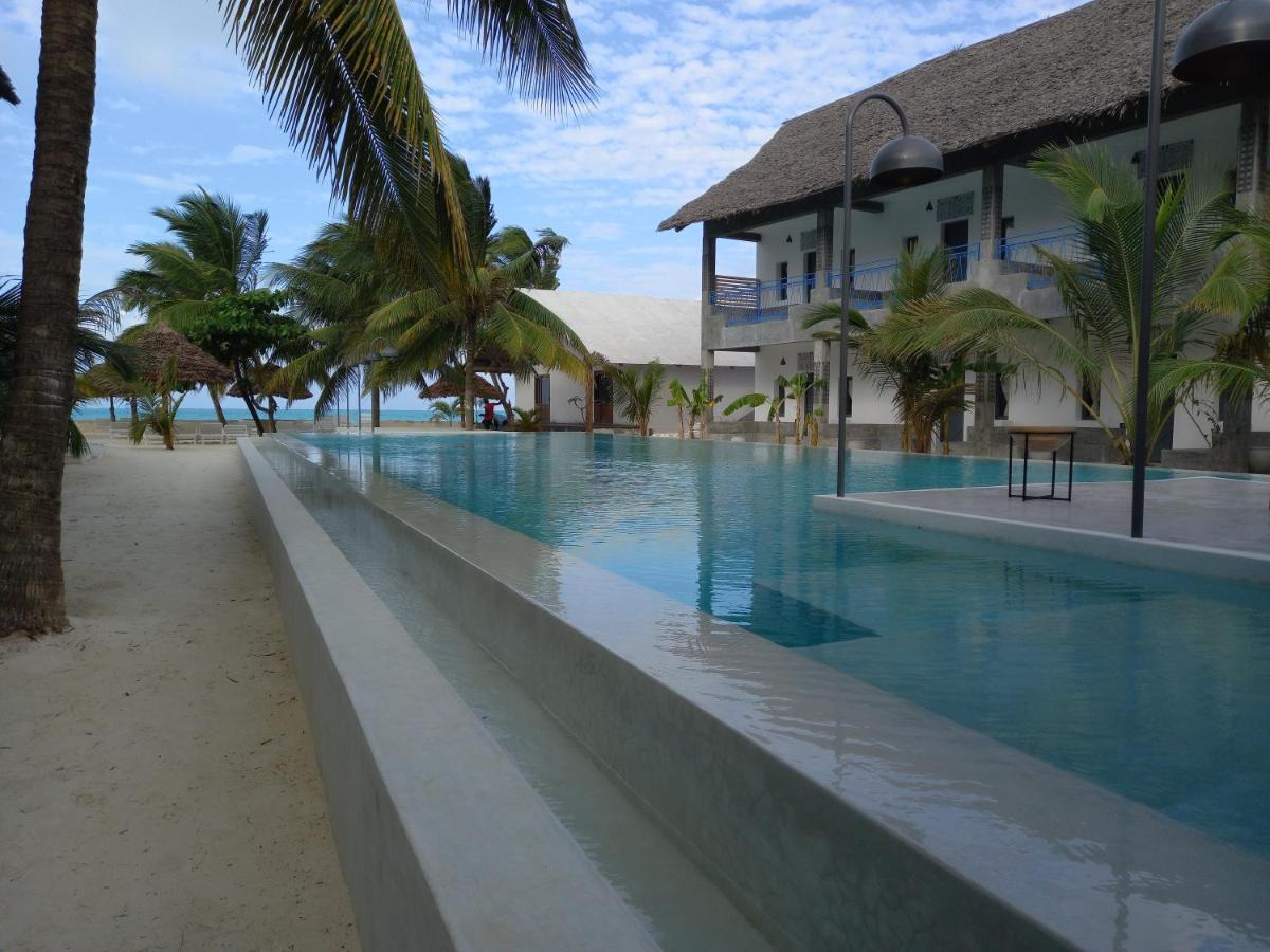 Casa Beach Hotel "Casa Del Mar" Джамбиани Экстерьер фото