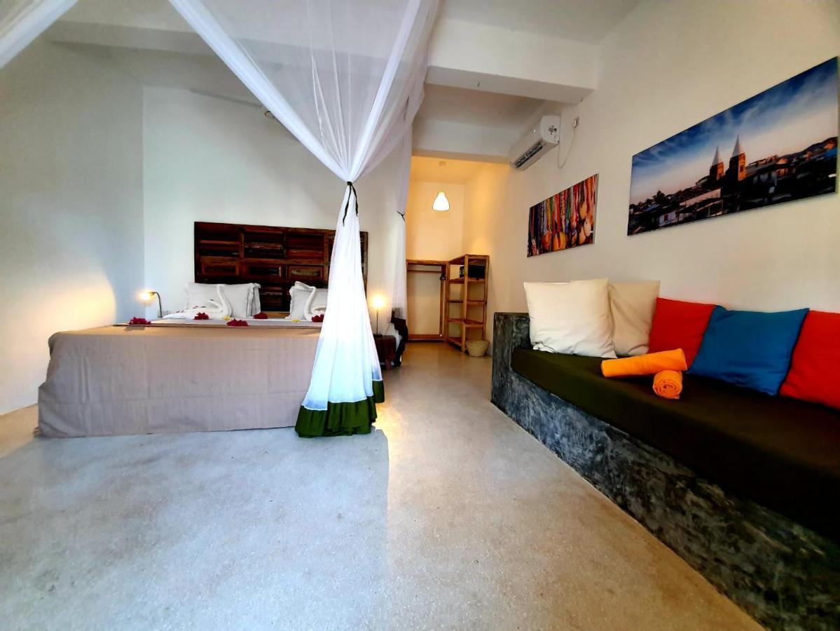 Casa Beach Hotel "Casa Del Mar" Джамбиани Экстерьер фото