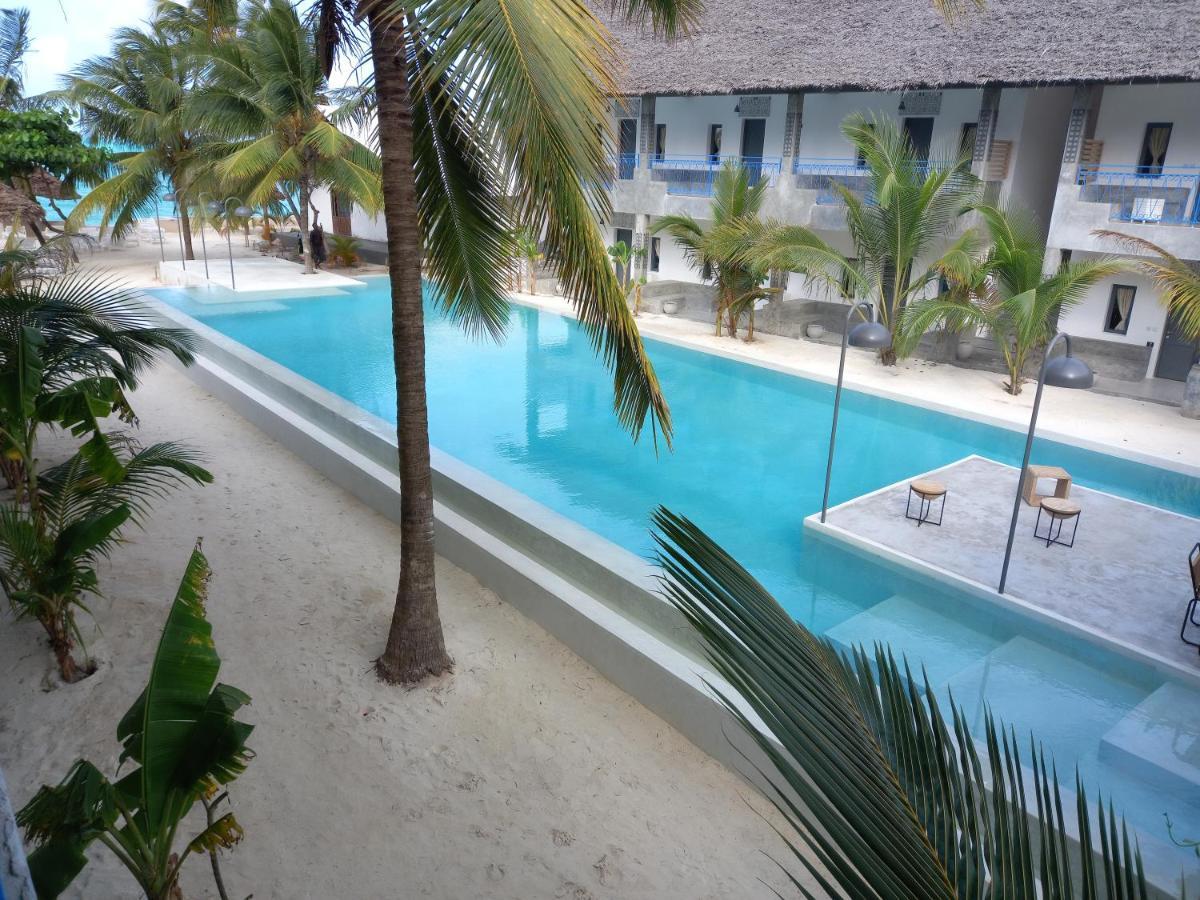 Casa Beach Hotel "Casa Del Mar" Джамбиани Экстерьер фото