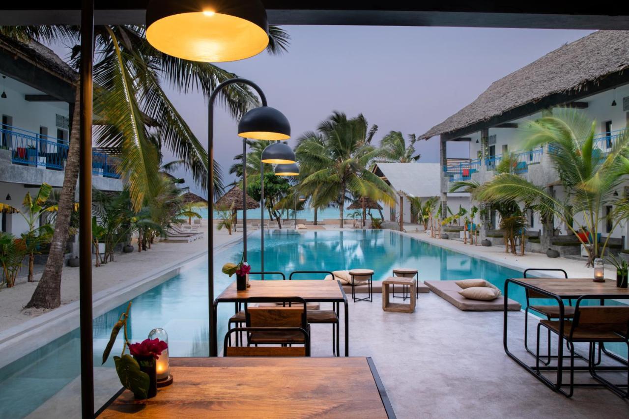 Casa Beach Hotel "Casa Del Mar" Джамбиани Экстерьер фото