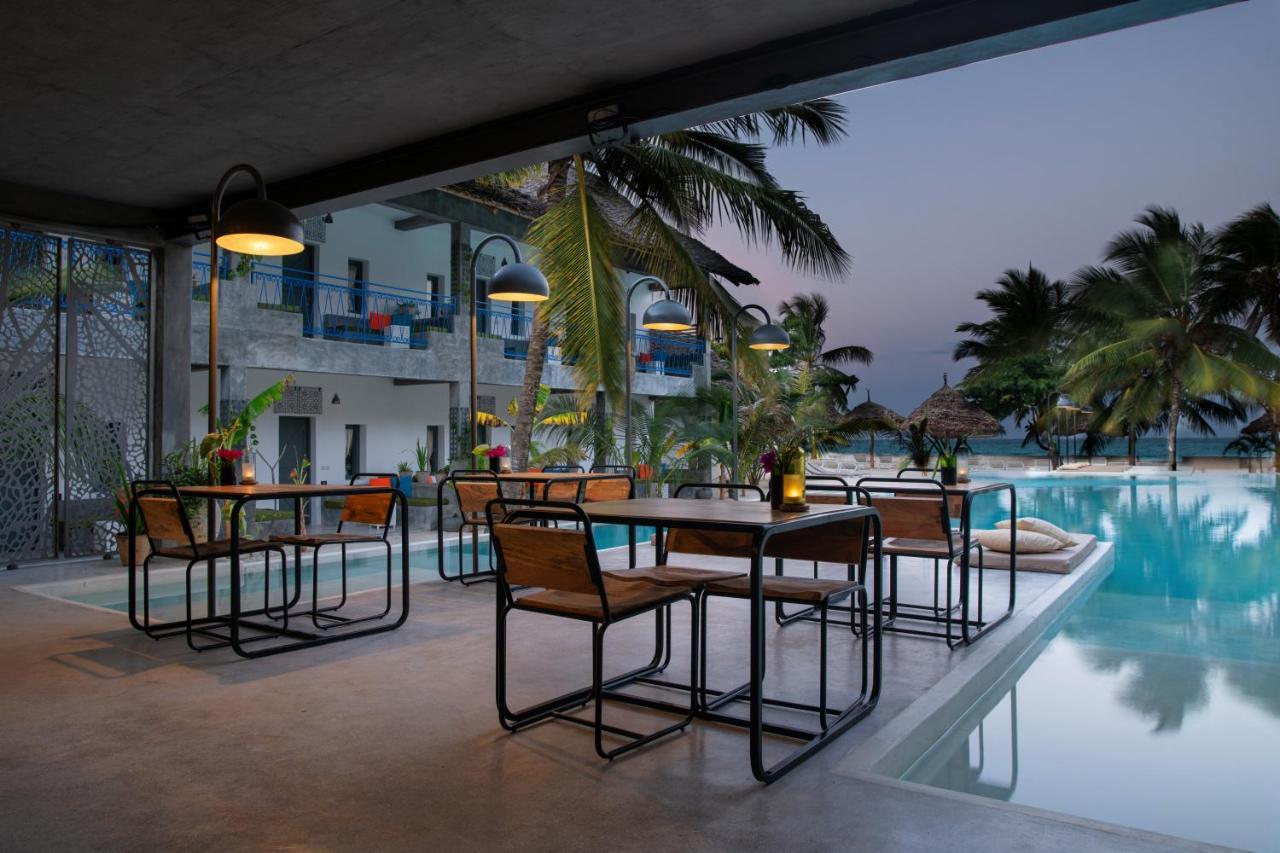 Casa Beach Hotel "Casa Del Mar" Джамбиани Экстерьер фото
